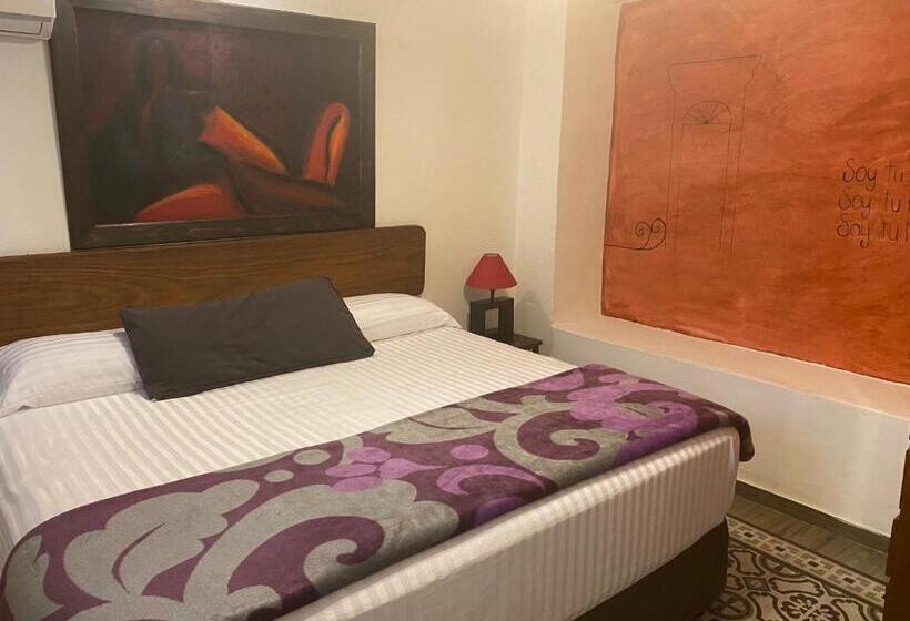هتل Villa Serena Centro Historico