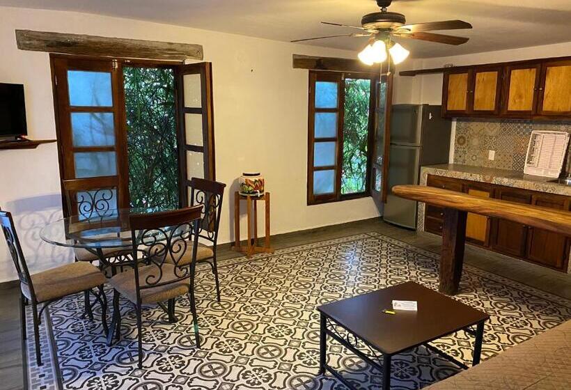 هتل Villa Serena Centro Historico