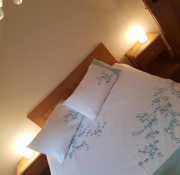 בית מלון כפרי A & B Guest House Cambridge Ltd