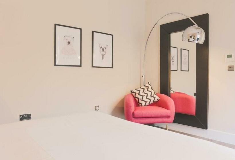 호텔 A Space In The City Park Lane Apartments