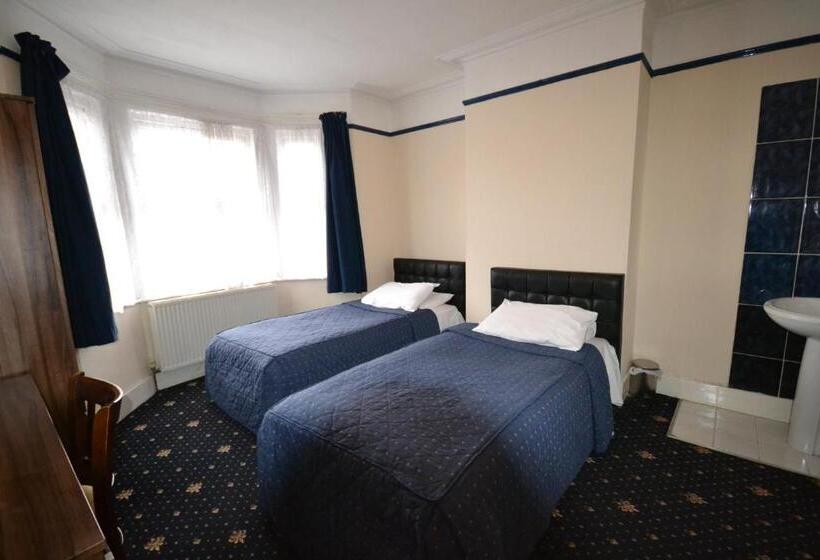هتل Airport Guest House