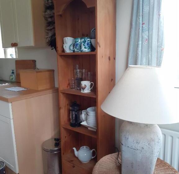 هتل Field Farm Cottage B&b