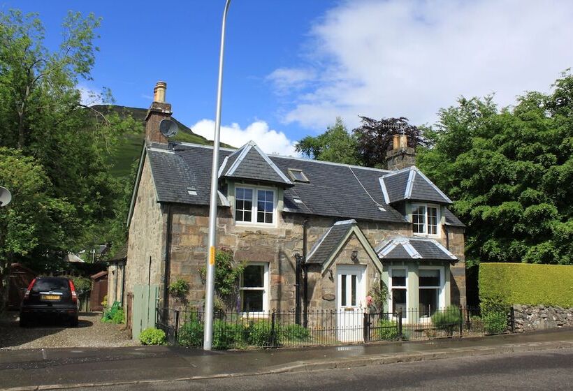 هتل Glenalbyn Cottage