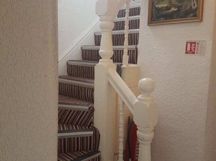 هتل Glenfield Lodge Guest House