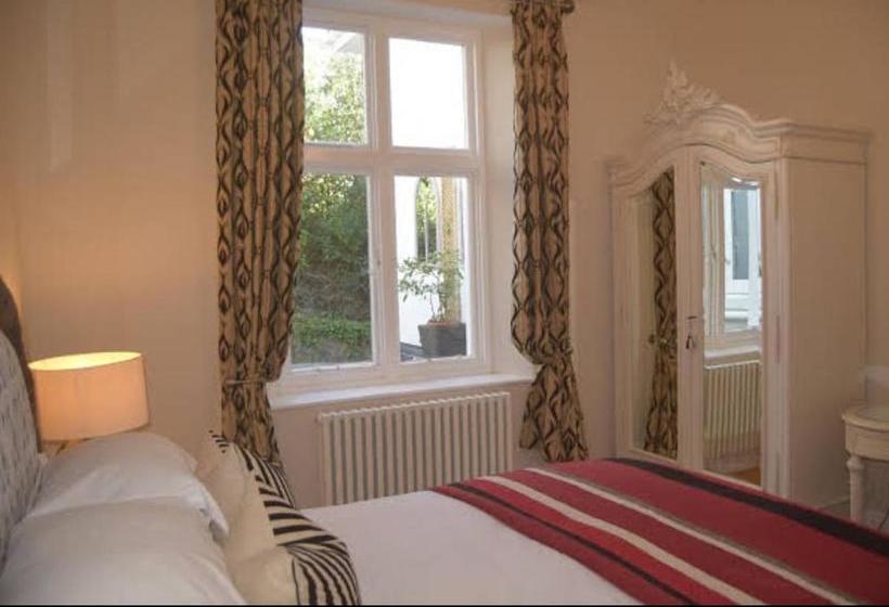 فندق Haldon Priors