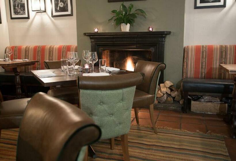 هتل King John Inn