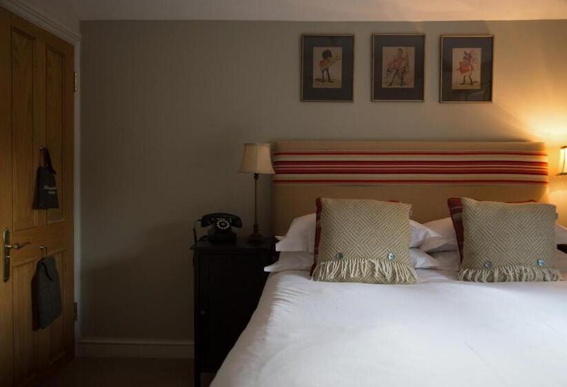 هتل King John Inn