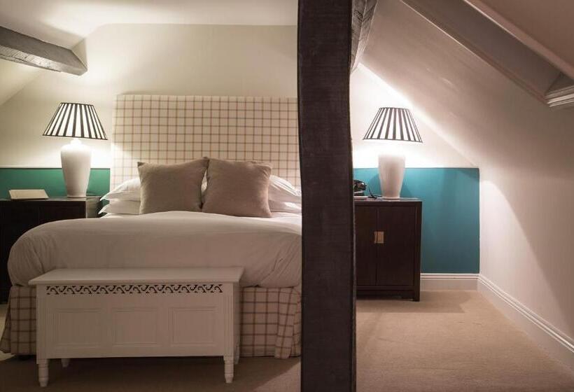 هتل King John Inn