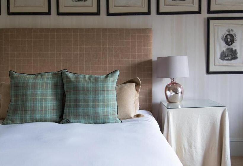 هتل King John Inn
