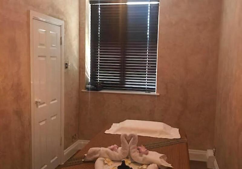 هتل Loughborough Grange Guesthouse & Spa Treatments