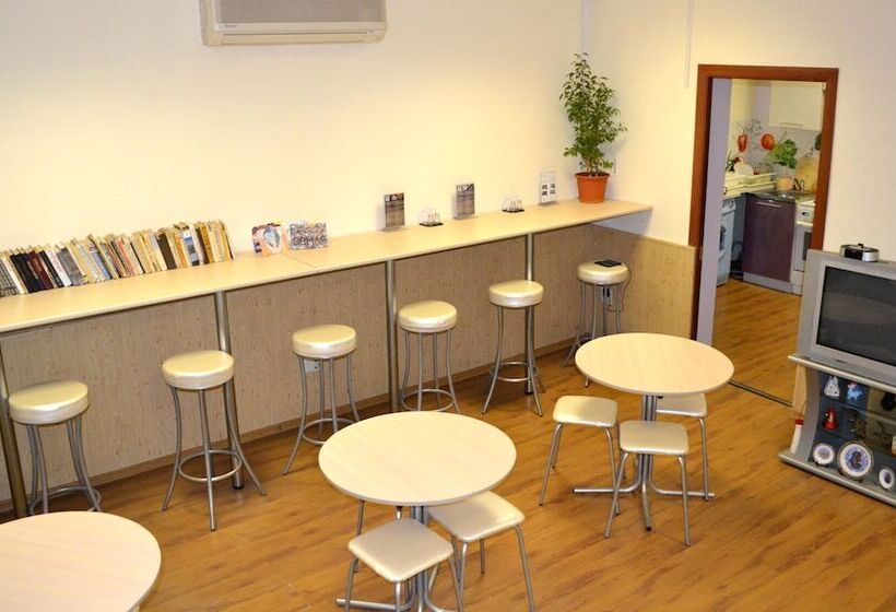 هتل Nerazluchniki Hostel