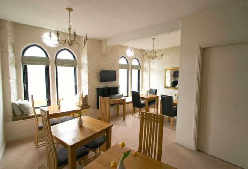 هتل Newton Hall Guest House