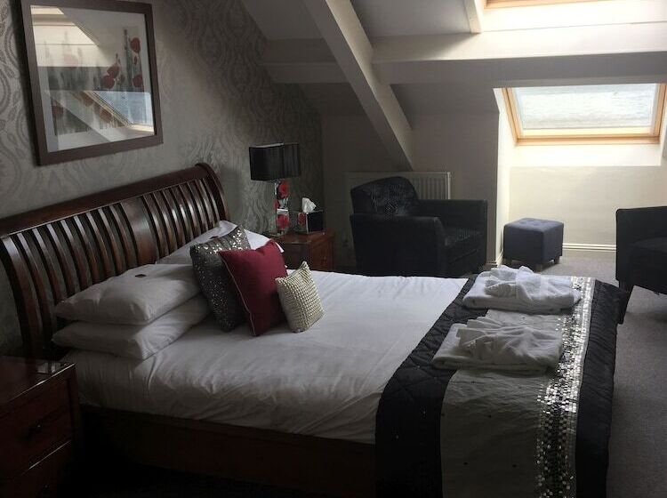 هتل Newton Hall Guest House