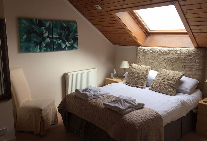 هتل Newton Hall Guest House