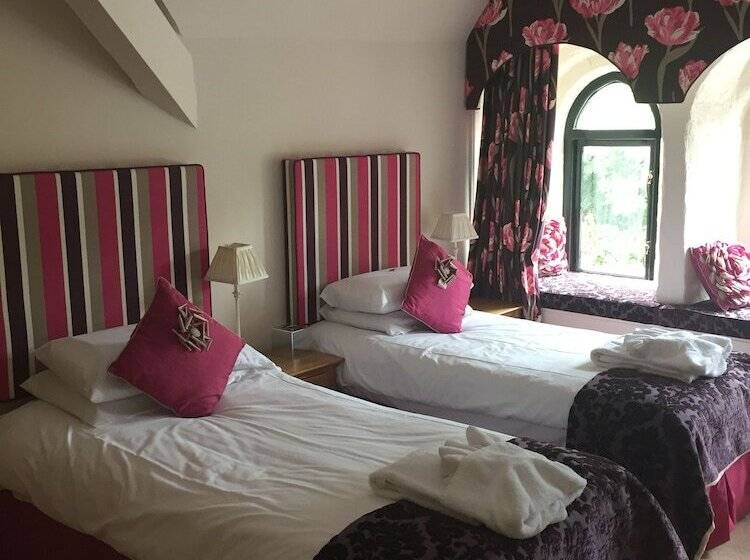 هتل Newton Hall Guest House