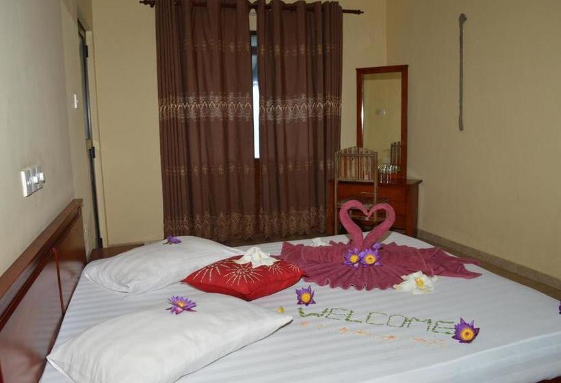 Отель Polhena Bay Resort