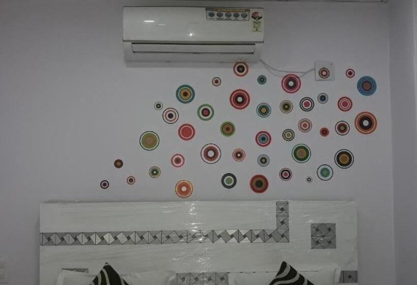 هتل Rajdhani Guest House