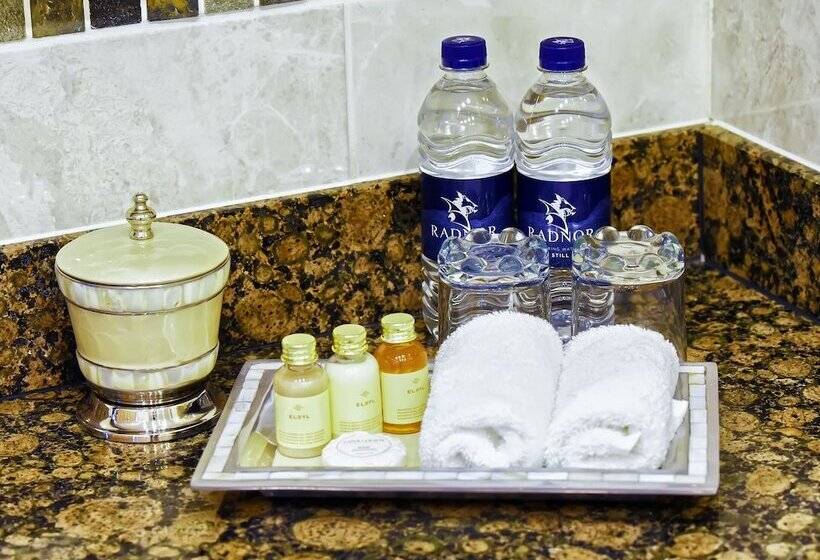 בית מלון כפרי Riverside Inn