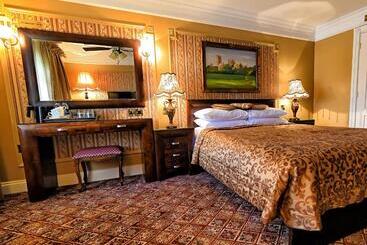 هتل Riverside Inn