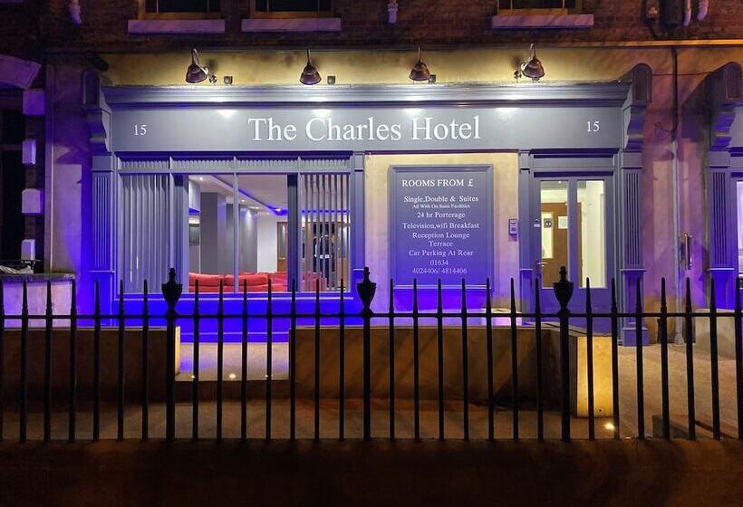 هتل The Charles