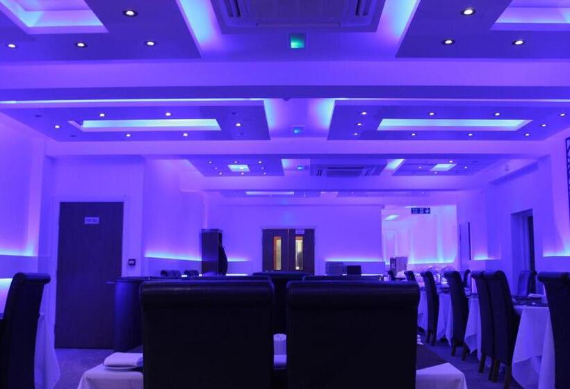 فندق The Charles