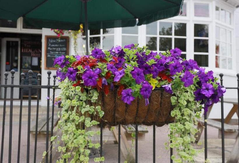 هتل The Midland Inn