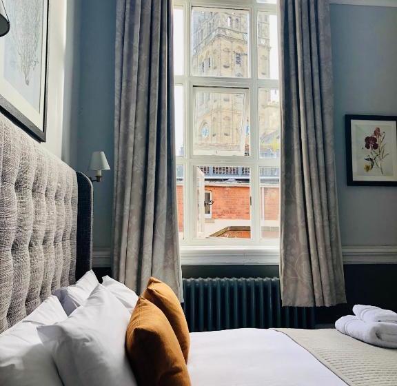 هتل The Old Coffee Tavern