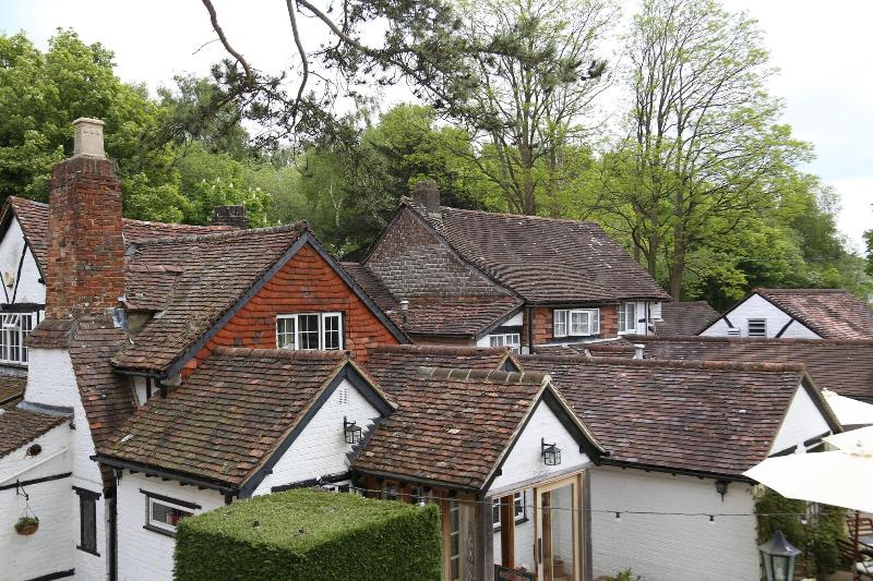 هتل The Old House Inn