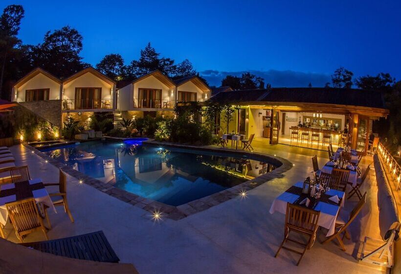 هتل The Retreat