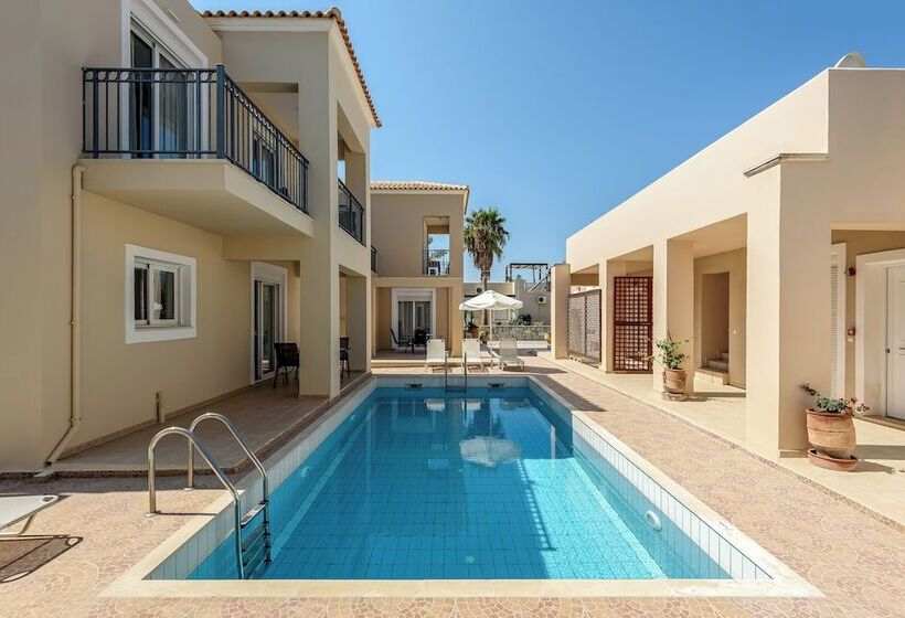 هتل Azure Beach