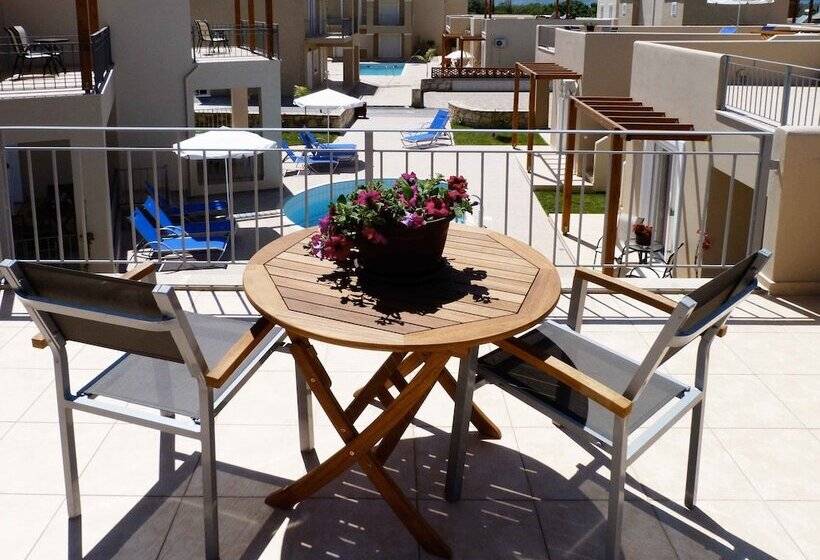 هتل Azure Beach