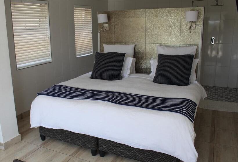 هتل Blue S Guest House