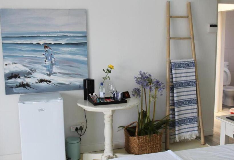 هتل Blue S Guest House