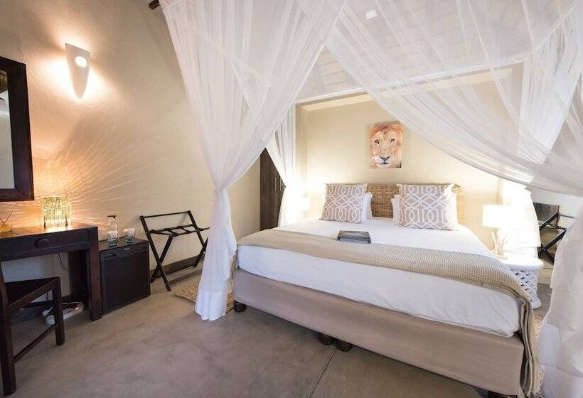 ホテル Bushbaby River Lodge