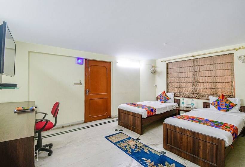 ホテル Fabexpress Ullash Residency