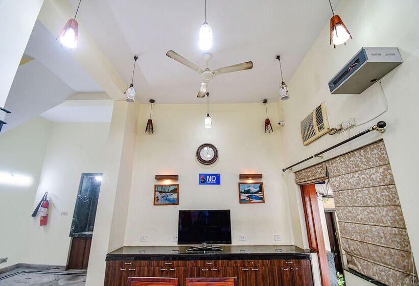 ホテル Fabexpress Ullash Residency