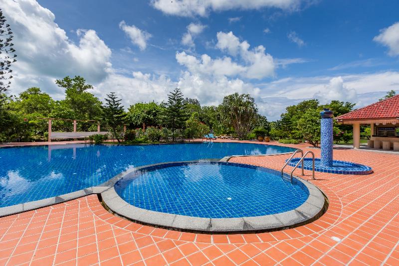هتل Fisherman Way Beach Villa