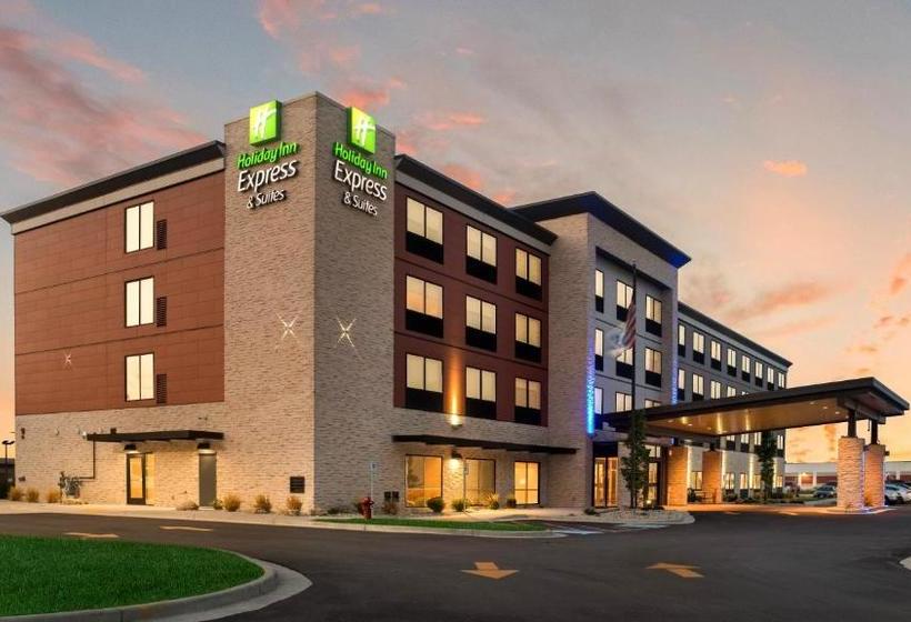 هتل Holiday Inn Express & Suites Racine, An Ihg