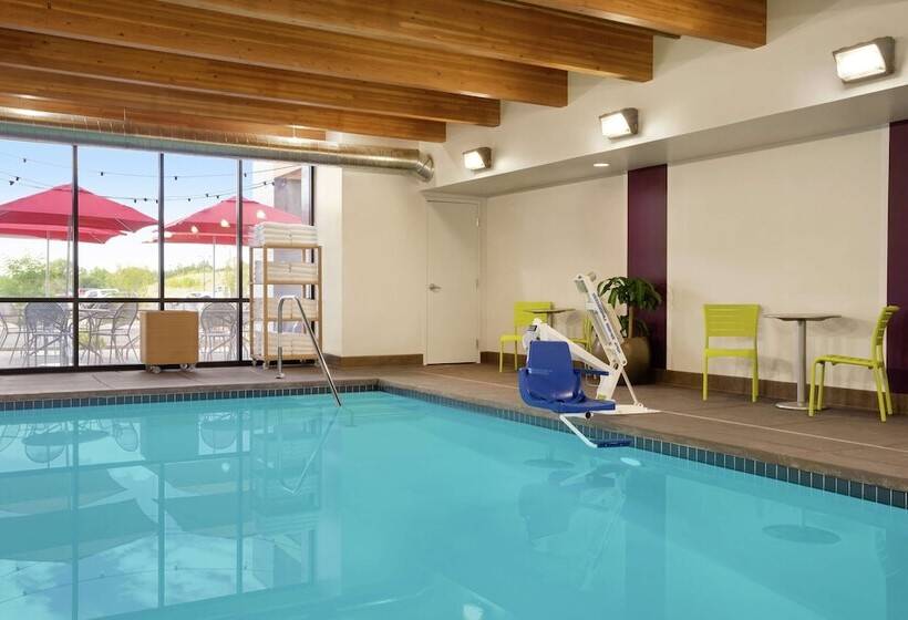 هتل Home2 Suites By Hilton Elko