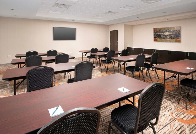 هتل Homewood Suites By Hilton Kansas City Speedway