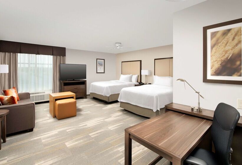 هتل Homewood Suites By Hilton Kansas City Speedway