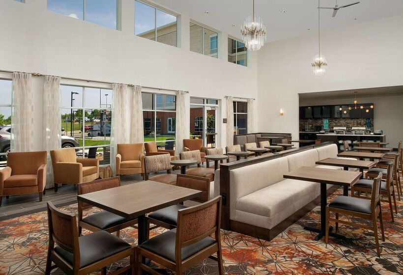 هتل Homewood Suites By Hilton Kansas City Speedway