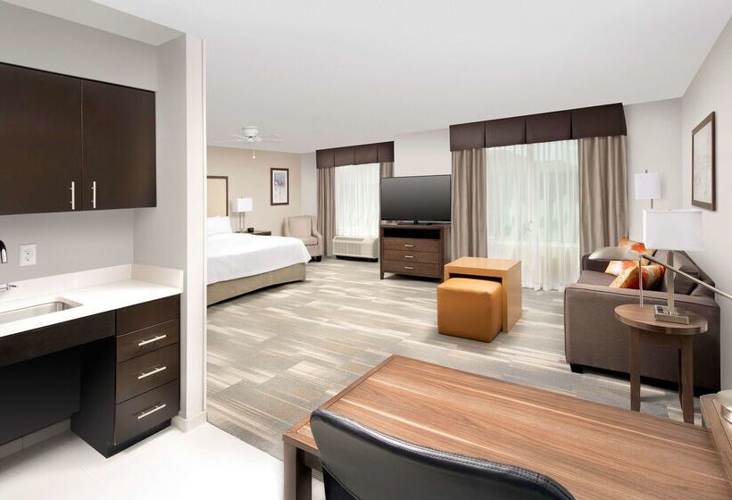 هتل Homewood Suites By Hilton Kansas City Speedway