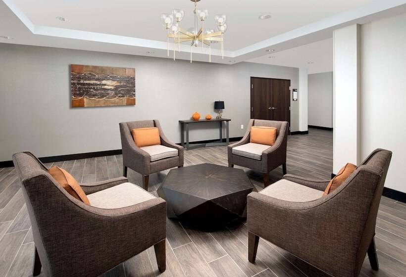 هتل Homewood Suites By Hilton Kansas City Speedway
