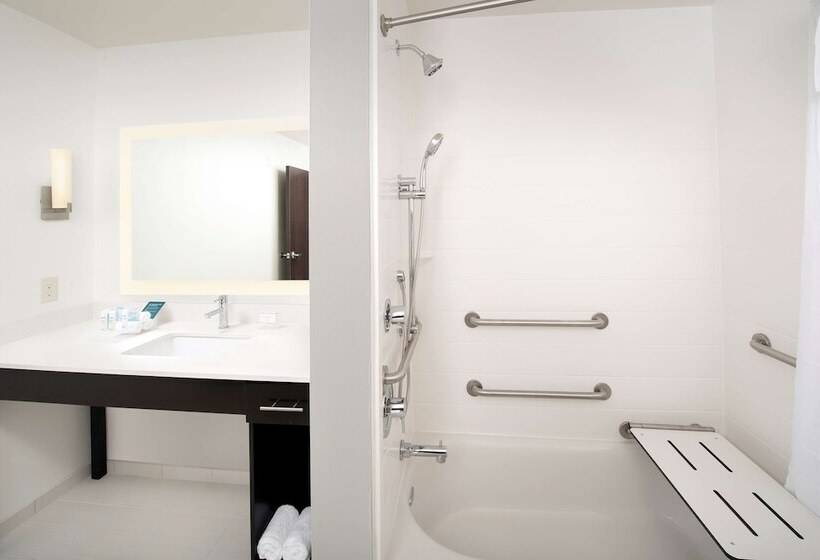 هتل Homewood Suites By Hilton Kansas City Speedway