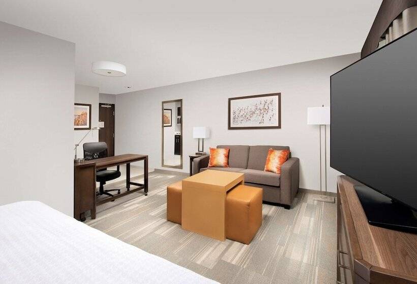 هتل Homewood Suites By Hilton Kansas City Speedway