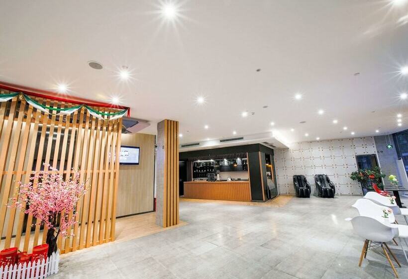 هتل Ibis Chengdu Meizhou Center