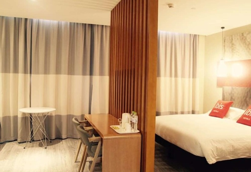 هتل Ibis Chengdu Meizhou Center