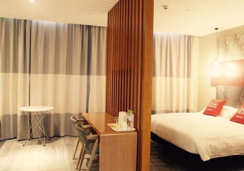 هتل Ibis Chengdu Meizhou Center