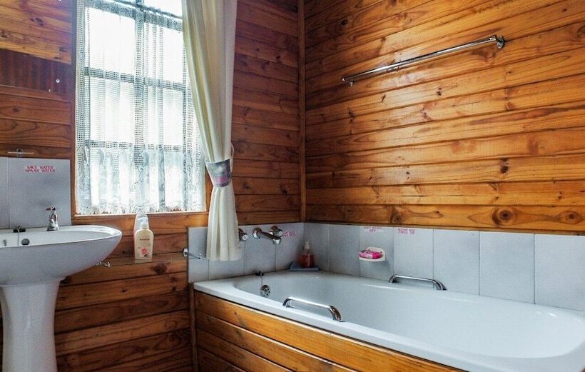 هتل Impala Niezel Lodge